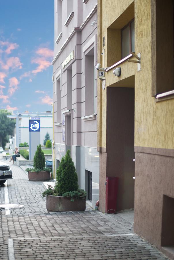 Hotel 18 Львов Экстерьер фото