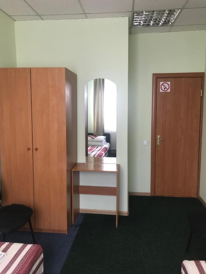 Hotel 18 Львов Экстерьер фото