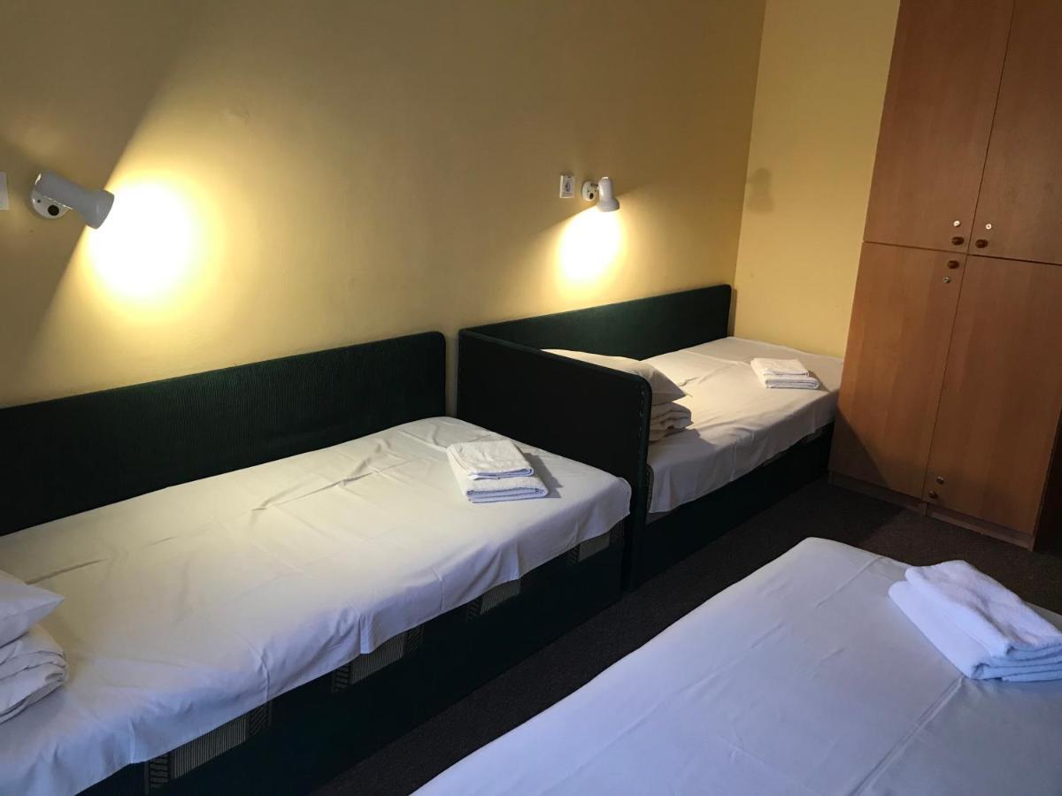 Hotel 18 Львов Экстерьер фото
